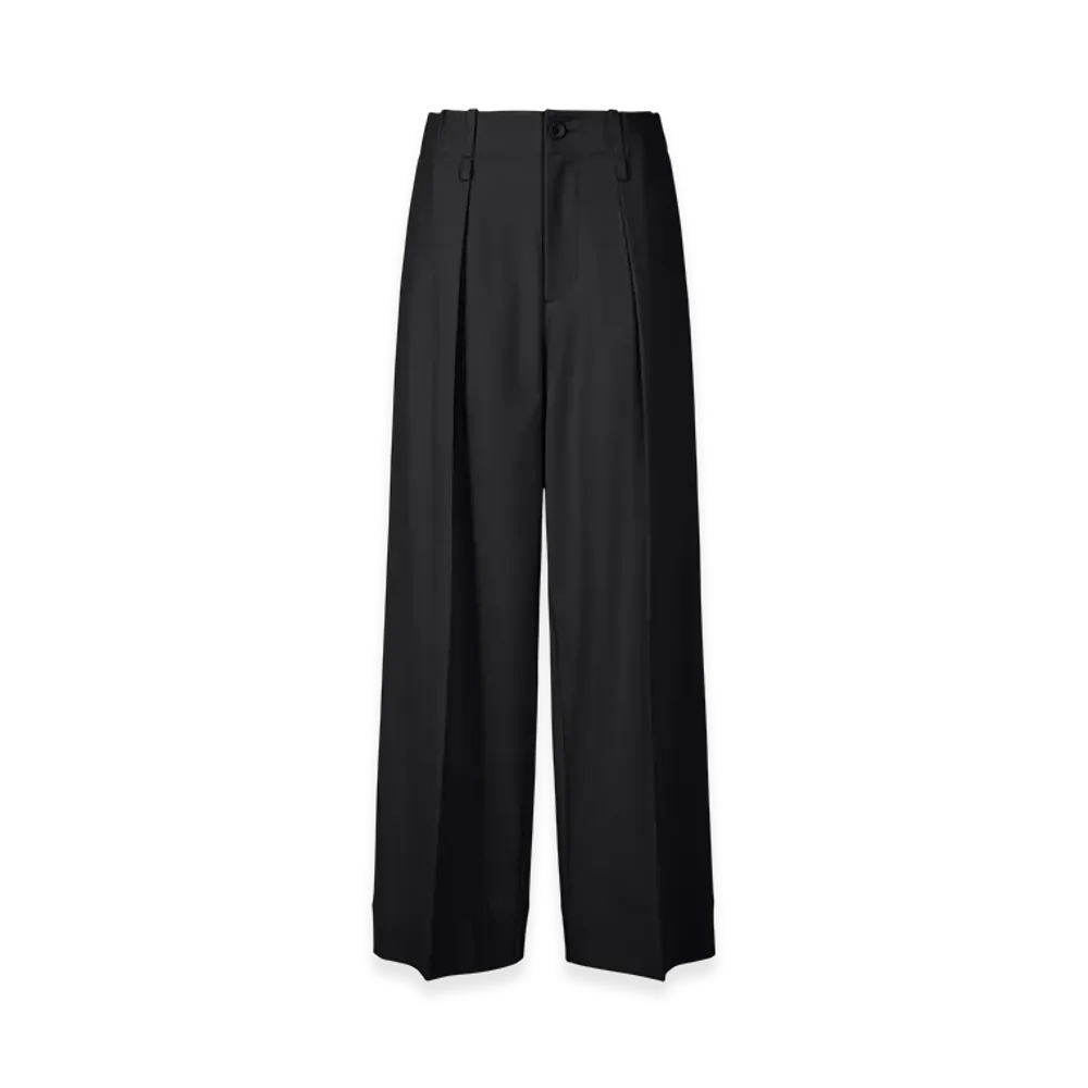 ISSEY MIYAKE Simple Ensemble "Black"