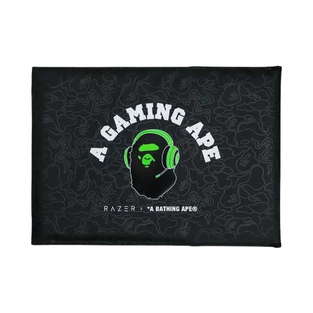 A BATHING APE x Razer NEON CAMO 15.6INCH PROTECTIVE SLEEVE V2 "Green"