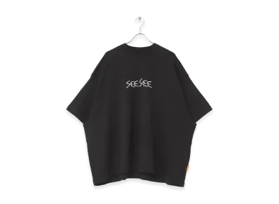 SEE SEE Super Big Calligraphy Tee "Black"
