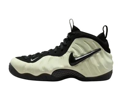 Nike Air Foamposite Pro "Glow in the Dark"