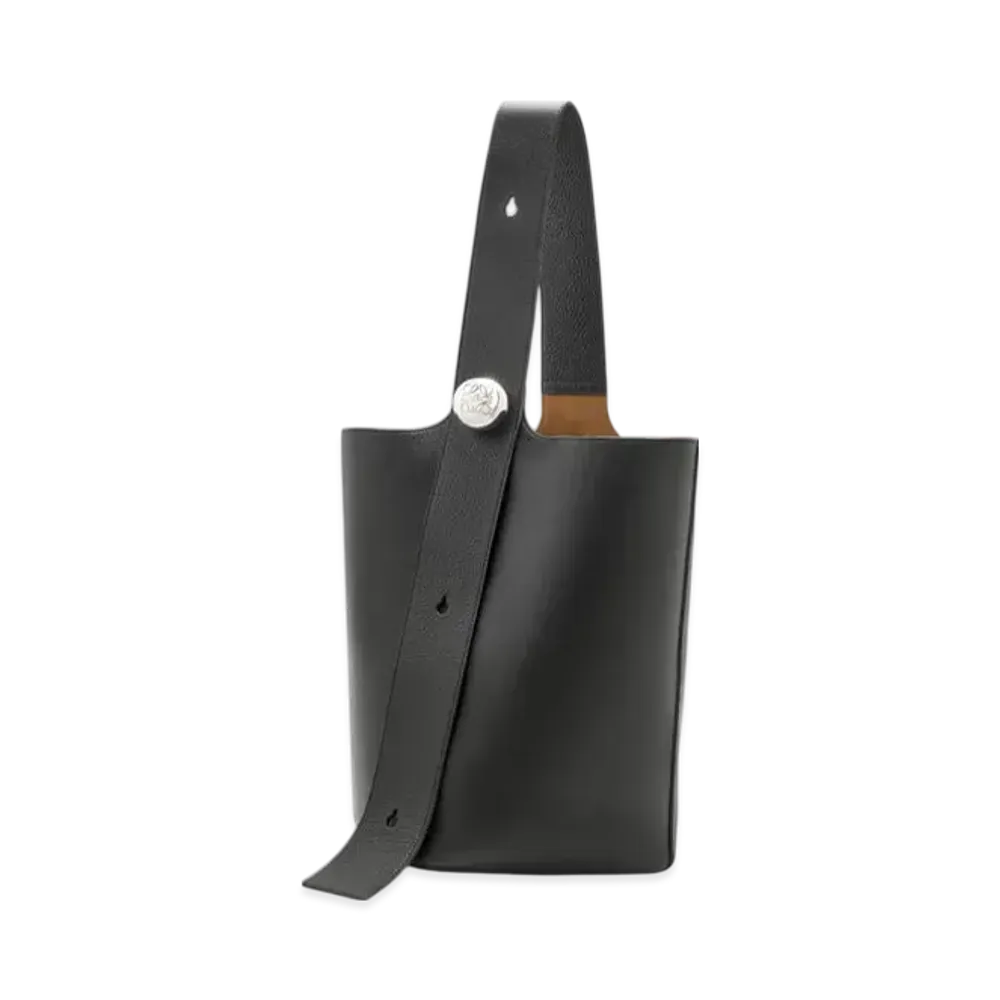 LOEWE Large Pebble Bucket in Supple Grained Calfskin "Black"