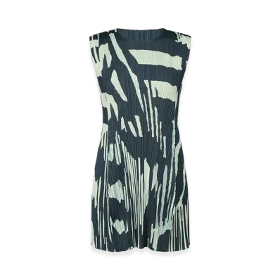 PLEATS PLEASE ISSEY MIYAKE Refraction "Grayish Navy"
