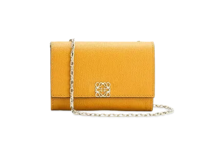 LOEWE Anagram Wallet On Chain In Pebble Grain Calfskin "Yellow Mango"