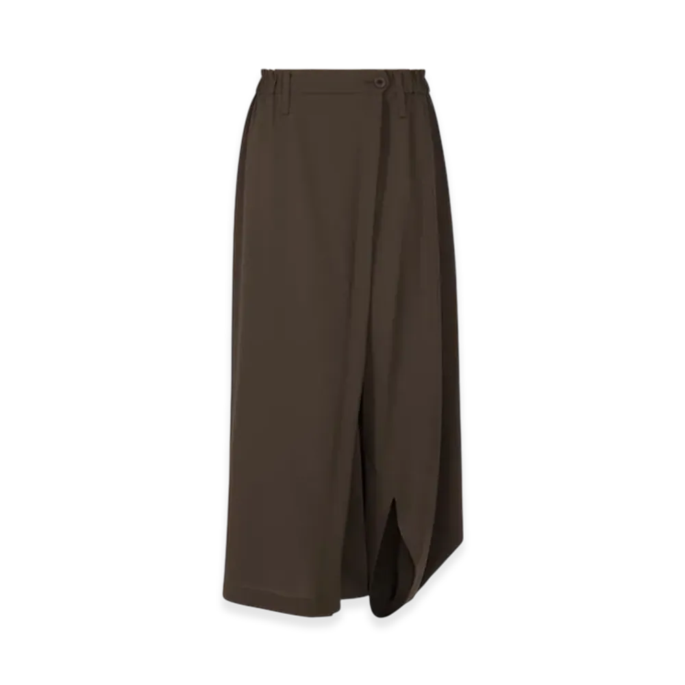 132 5. ISSEY MIYAKE Seamless 2 "Dark Brown"