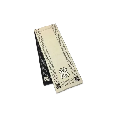 GUCCI x NY Yankees Logo Scarf