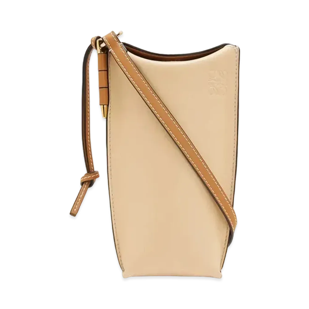 LOEWE Gate Pocket In Soft Calfskin "Dune / Vanilla"