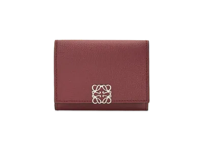 LOEWE Anagram Square Coin Cardholder In Pebble Grain Calfskin "Berry"