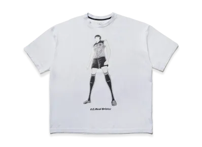 F.C.Real Bristol x Captain Tsubasa Kojiro Hyuga On The Front Baggy Tee "White"