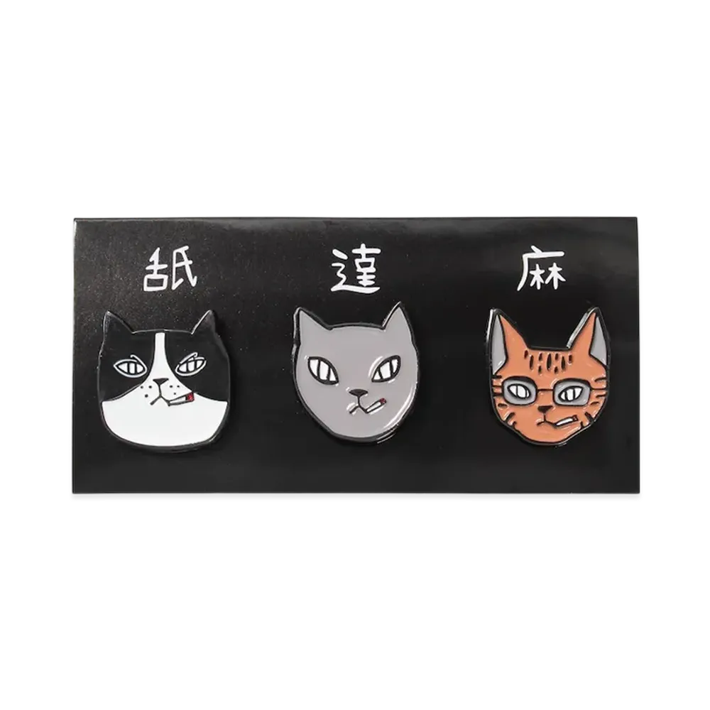 APHRODITEGANG NOKO x BUDSPOOL Namedaruma Cat Pins Set "Multi"