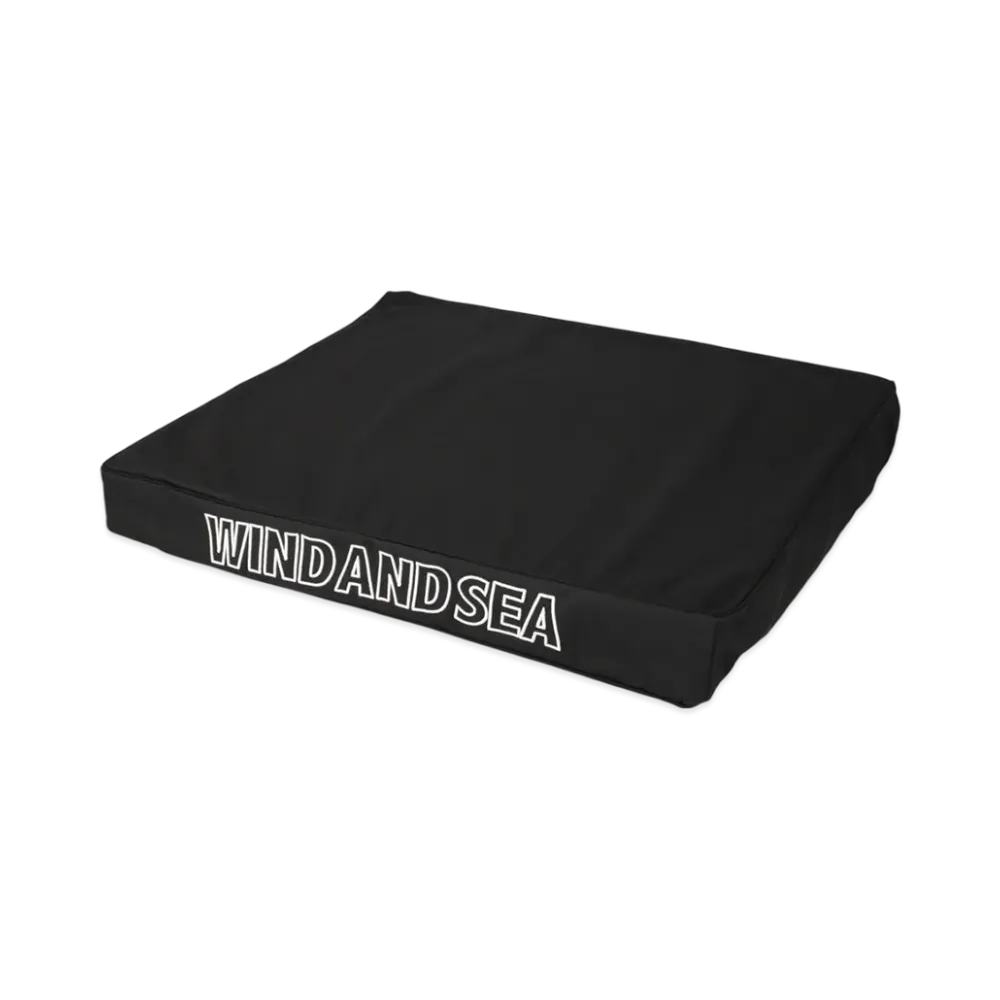 WIND AND SEA DOG CUSHION BED "Black"
