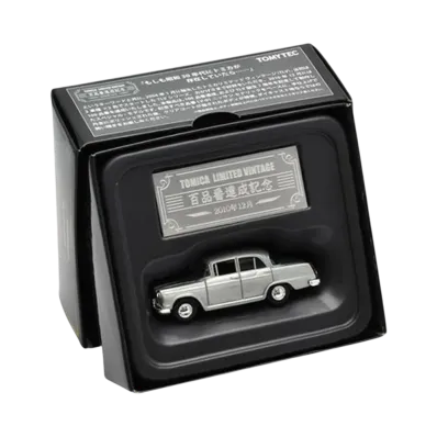 TOMYTEC "TOMICA LIMITED VINTAGE" 1/64 LV-100 Commemorative Nissan Cedric (Polished Finish + Clear Coat)