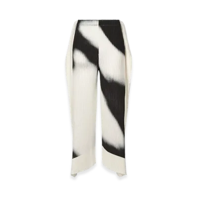 ISSEY MIYAKE Shadow Study Pleats "Light"