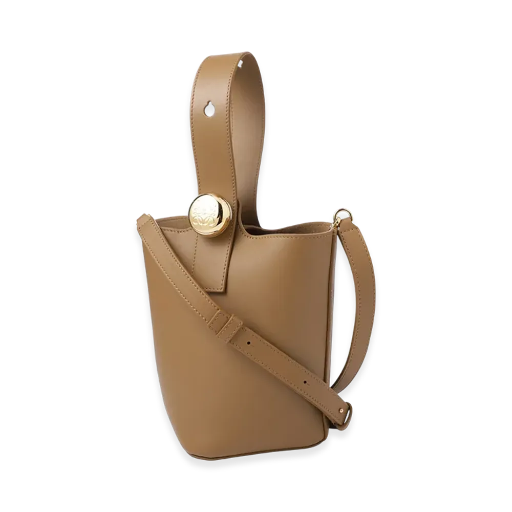 LOEWE Pebble Bucket Bag Mini "Oak"
