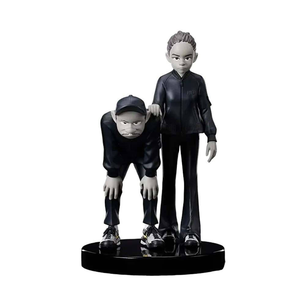 sacai / NIKE "Yusuke Hanai Sculpture" Tina Kunakee Zachary Kunakee Gray