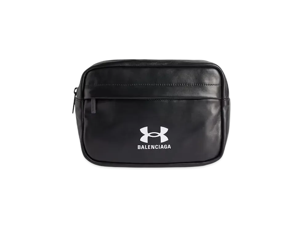 注目のコラボ！【BALENCIAGA】UNDER ARMOUR バックパック 811748 BALENCIAGA】UNDER ARMOUR Under Armour バックパック ピアス
