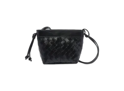 Bottega Veneta Women's Flip Flap On Strap Intrecciato 15 Venetian Calf "Black"