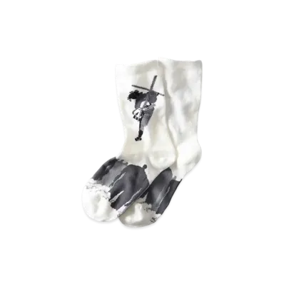 graniph x Attack On Titan Offer Your Heart Middle Socks "White"