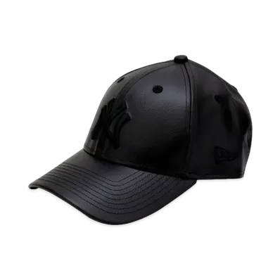 NEW ERA x THE CAP 9Forty Refined Leather II New York Yankees "Black"