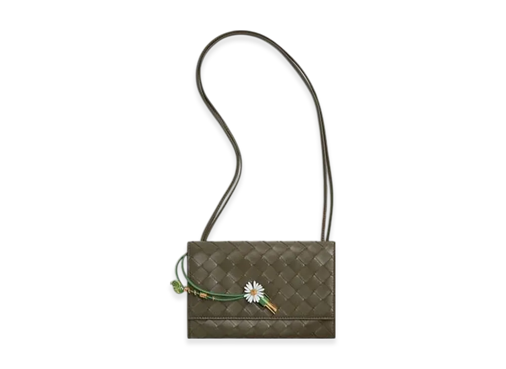 Bottega Veneta直営店 アンディアモデイジーポーチ Bottega Veneta直営店 アンディアモデイジーポーチ