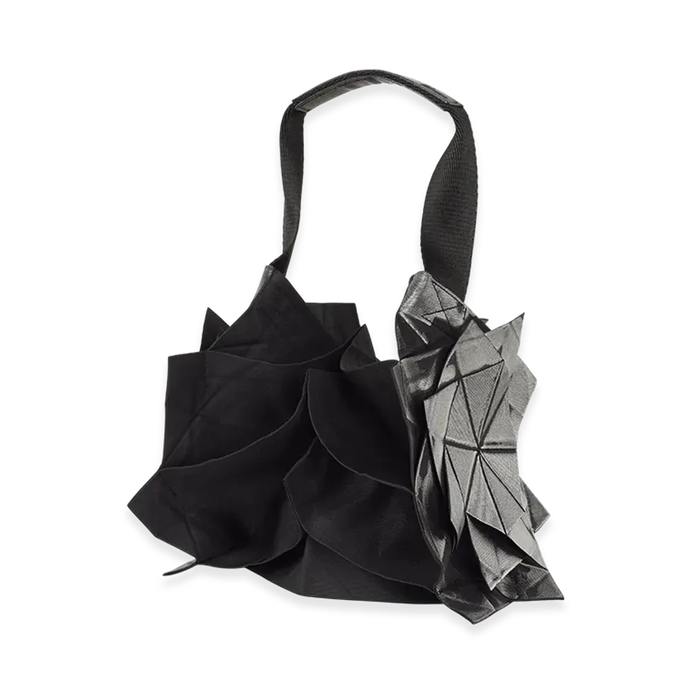132 5. ISSEY MIYAKE Standard Bag "Black/Silver"