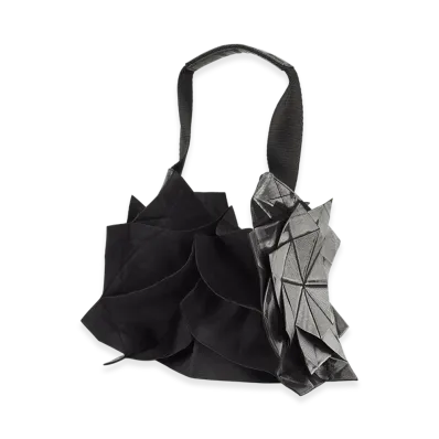 132 5. ISSEY MIYAKE Standard Bag "Black/Silver"