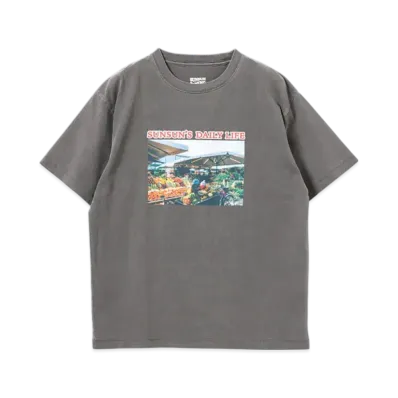 B:MING by BEAMS x PUPPET SUNSUN / Fade Photo Print T-Shirt Market "InkBlack"