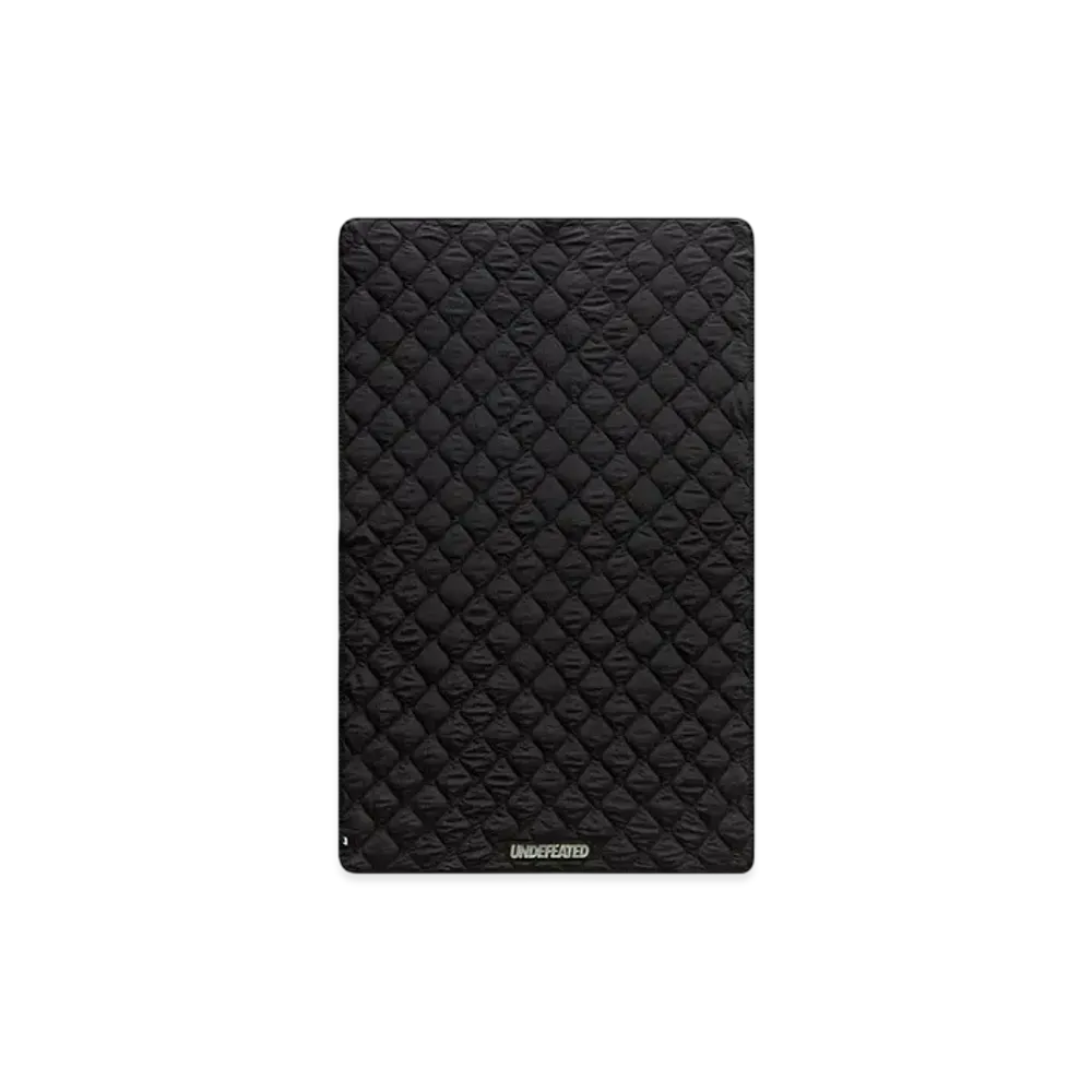 UNDEFEATED Quilted Blanket "Black"