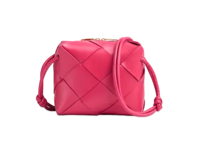 Bottega Veneta Cassette "Cranberry"