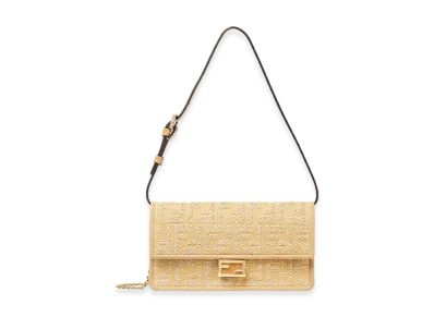 FENDI Women's Baguette Sholder Wallet On Chain "Beige"