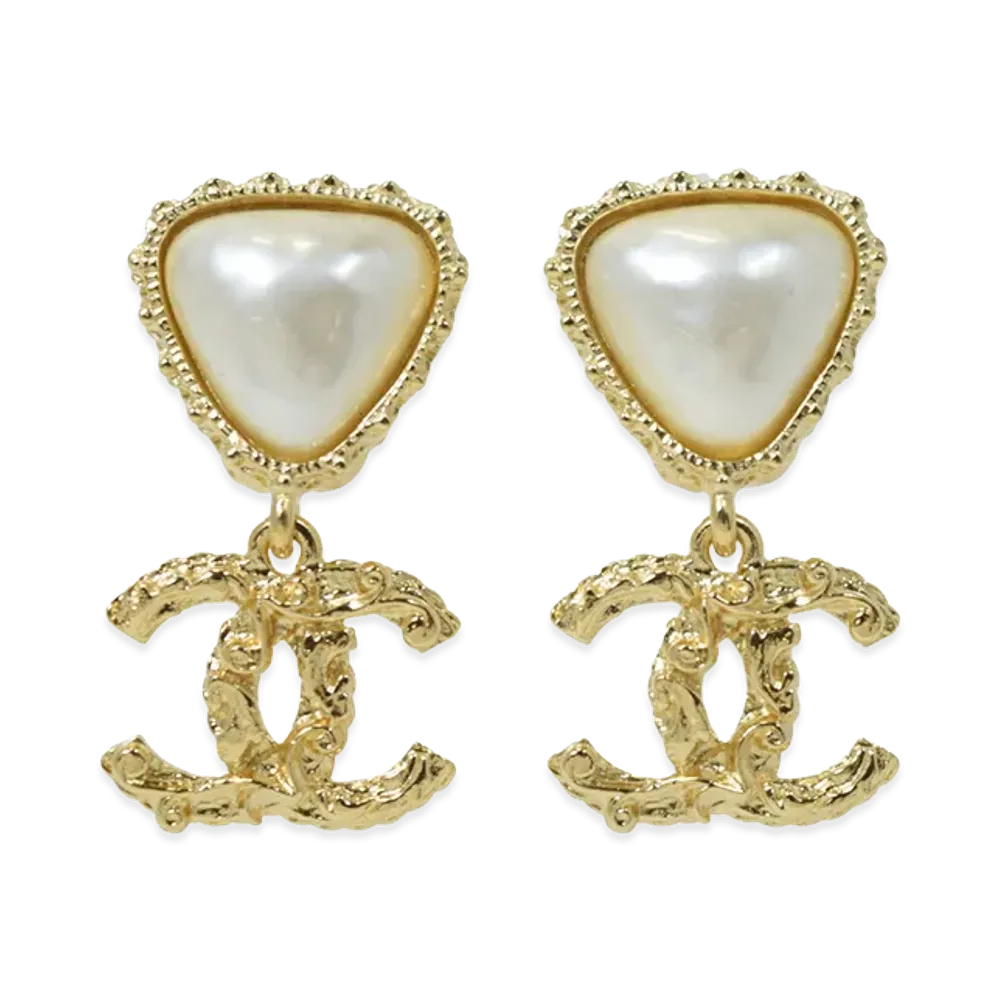 CHANEL Women's Earrings Pearl "Gold"