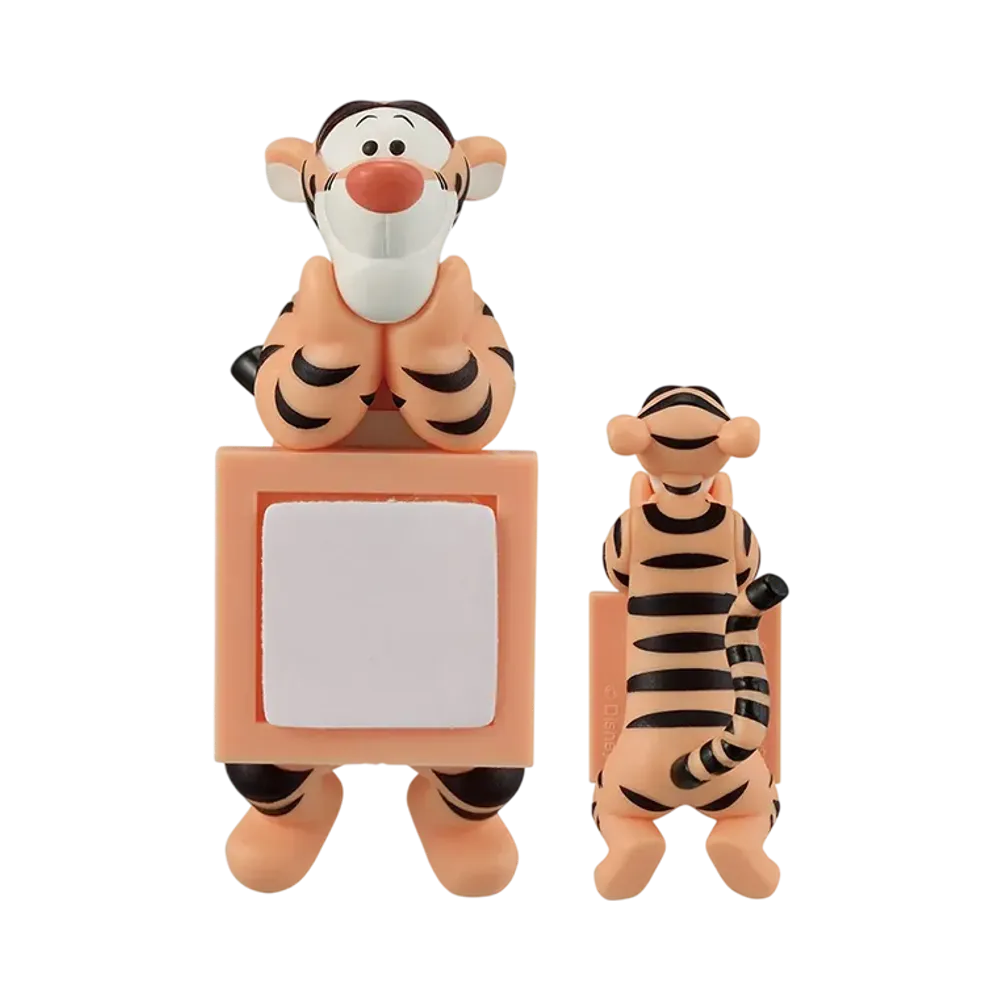 BANDAI "Ichiban Kuji" -Winnie the Pooh Cozy Winter Days- F Prize Chirarin Friends Mini Figure Tigger