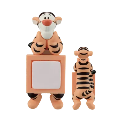 BANDAI "Ichiban Kuji" -Winnie the Pooh Cozy Winter Days- F Prize Chirarin Friends Mini Figure Tigger