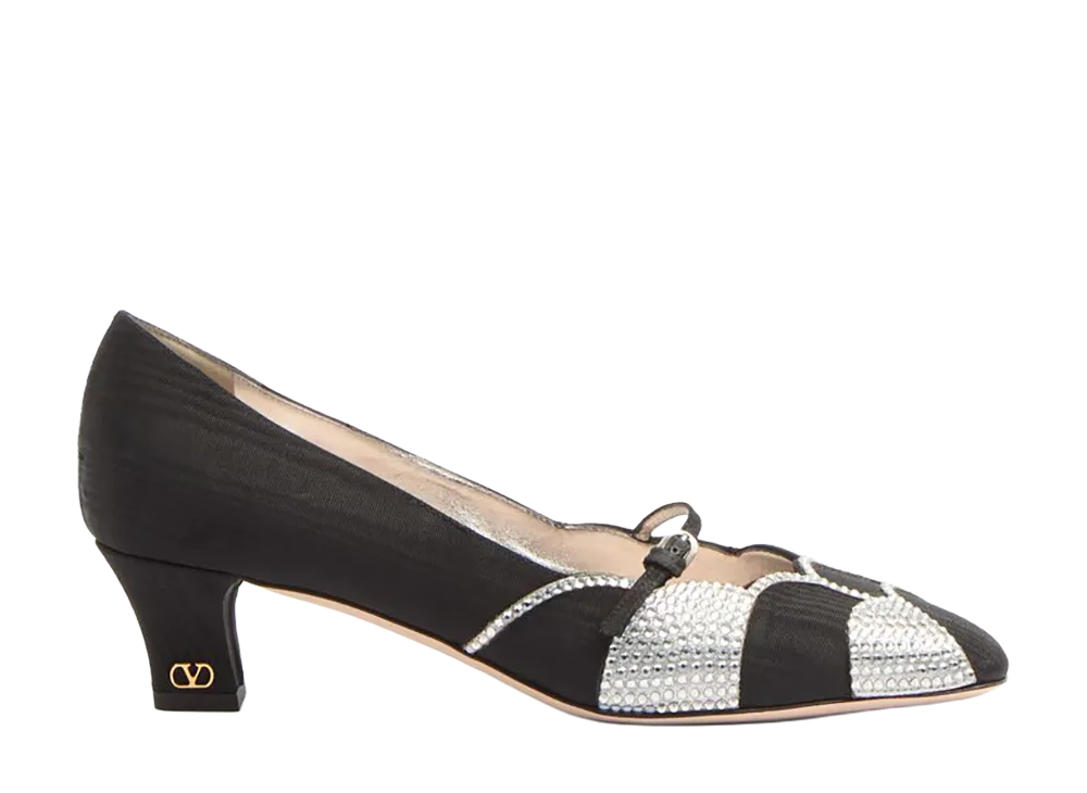 Valentino Garavani Women's Décolleté Bowow "Black"