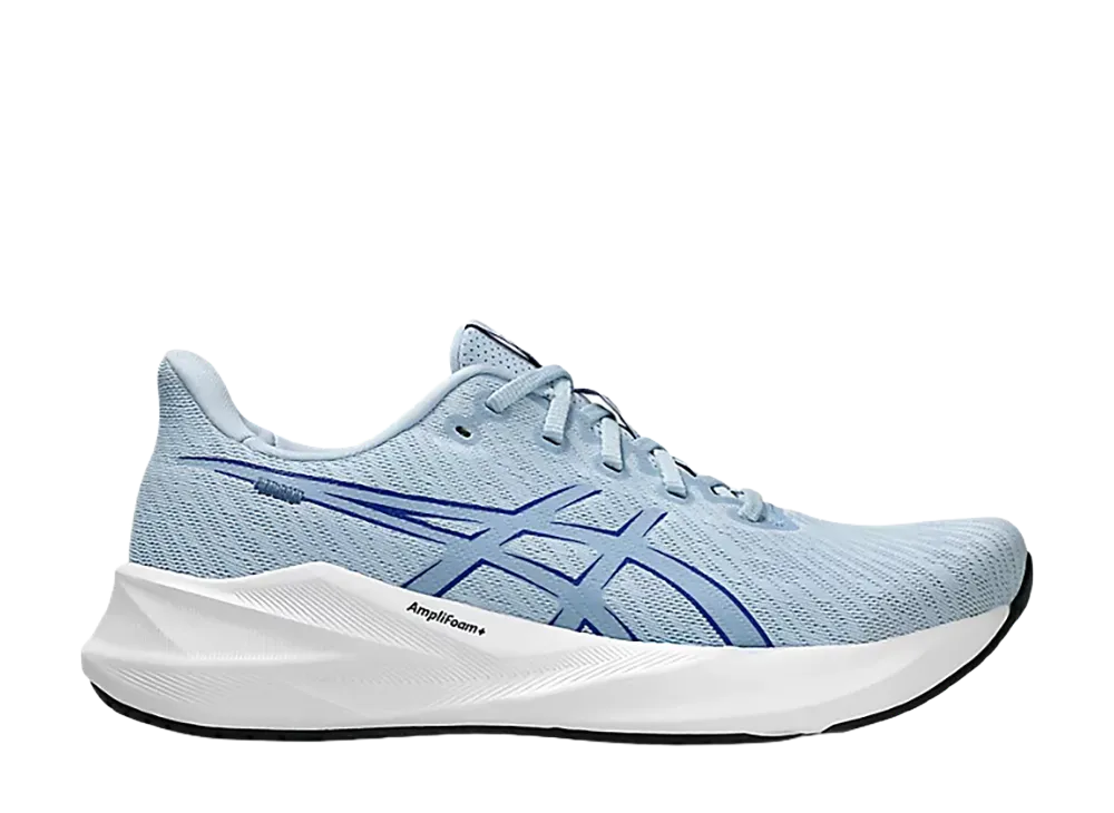 Asics Versablast 4 "Solid Air/Prussian Blue"