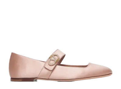 Valentino Garavani Women's Flat Shoes "NERO"