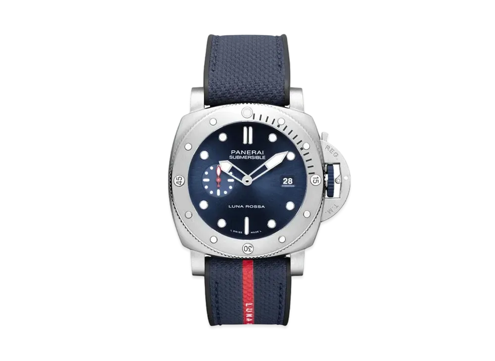 PANERAI Submersible QuarantaQuattro Luna Rossa