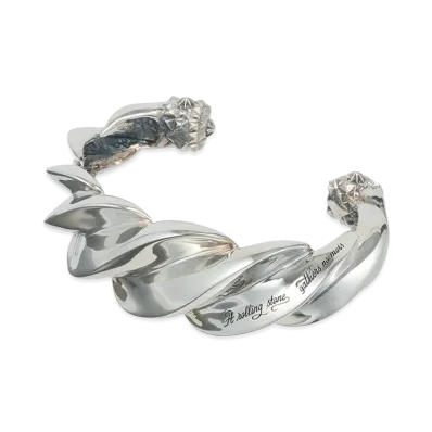 GDC x NATURAL INSTINCT Twist Angle Bangle "Silver"