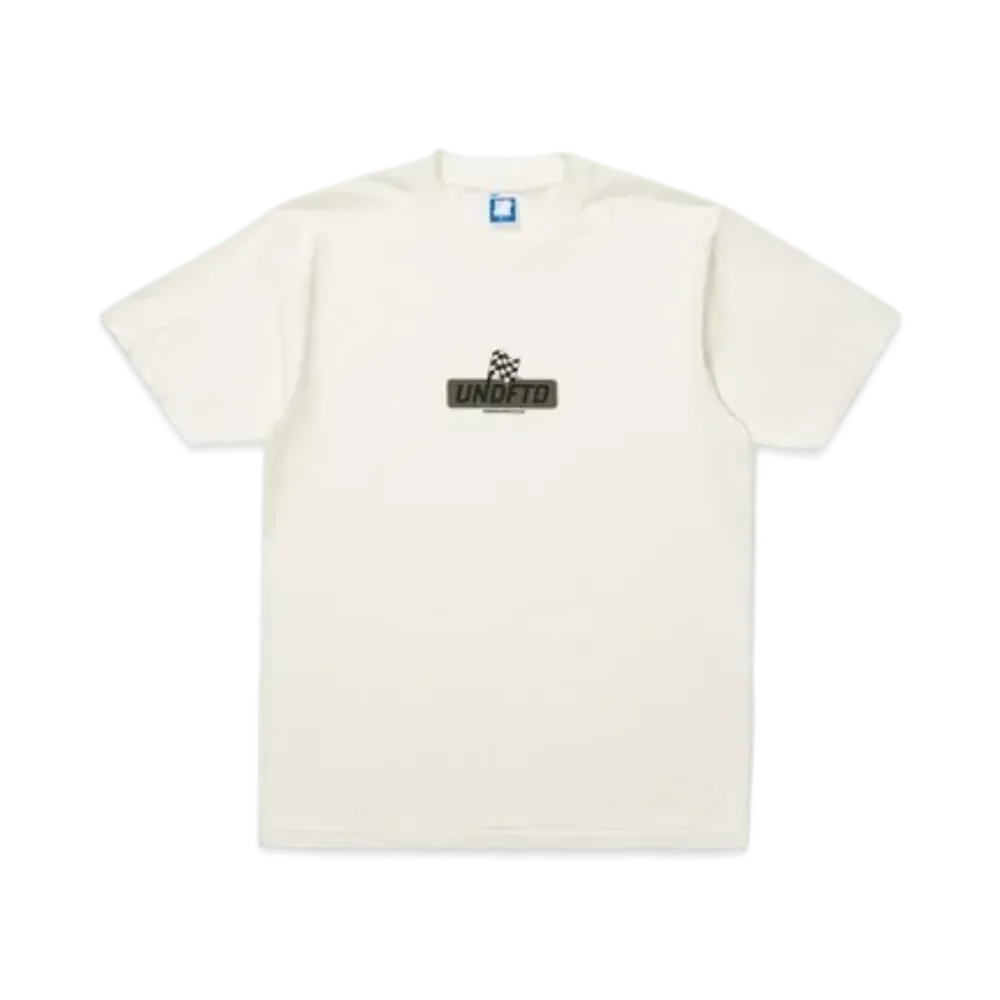 UNDEFEATED Final Lap S/S Tee "Off White"