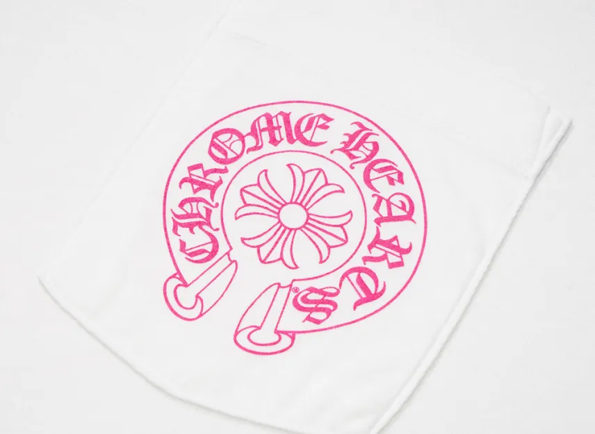 クロムハーツ ピンクロゴ ホースシュー S/S ポケット Tシャツ クロムハーツ ピンクロゴ ホースシュー S/S ポケット Tシャツ