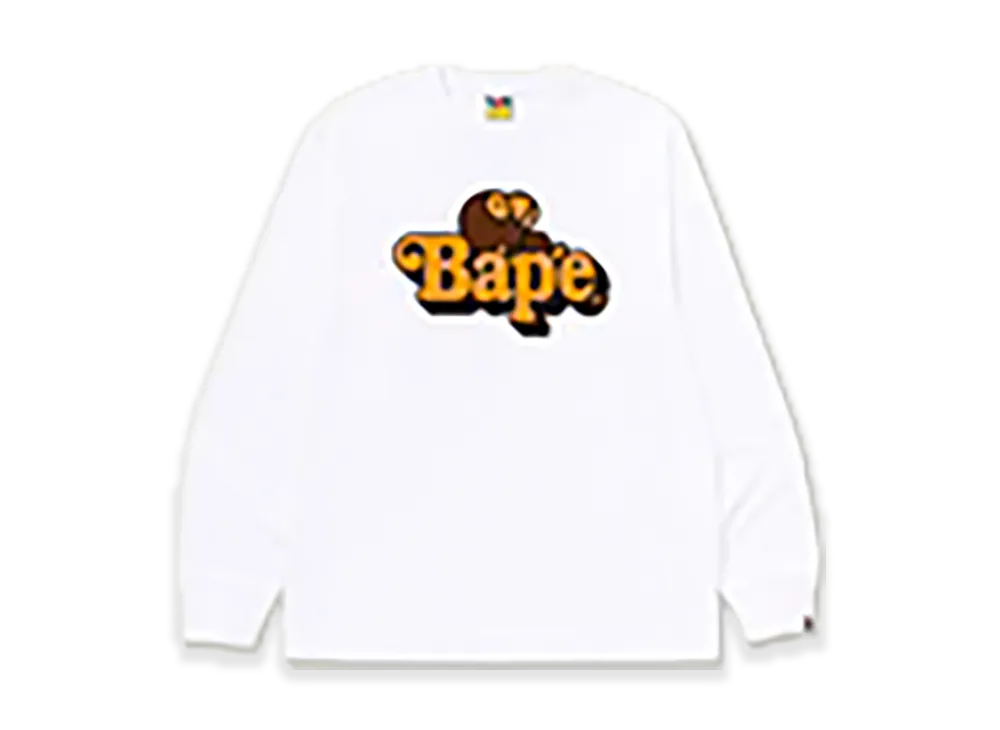 A BATHING APE®︎ Milo ON Bape LS Tee "White"