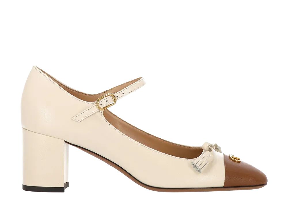 Valentino Garavani Women's Ivory Leather Vlogo Signature Pumps "White"