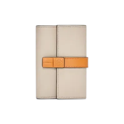 LOEWE Vertical Wallet Small "Light Oats/Honey"