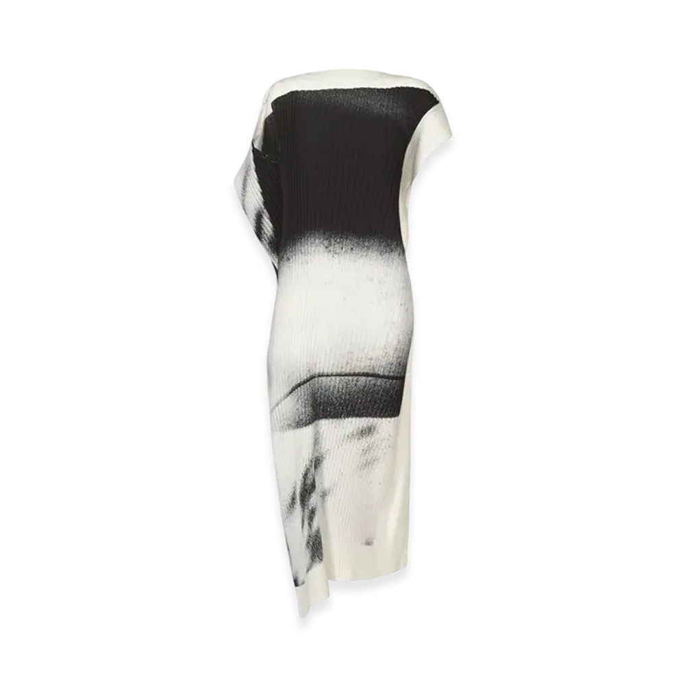 ISSEY MIYAKE Shadow Study Pleats "Shadow"
