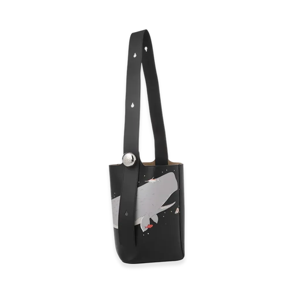 LOEWE Pebble Bucket Medium Whale "Black"