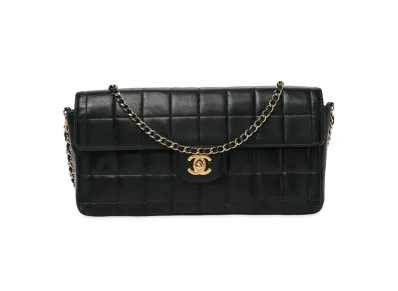 CHANEL East West Chocolate Bar Flap Chain Shoulder Lambskin "Black"