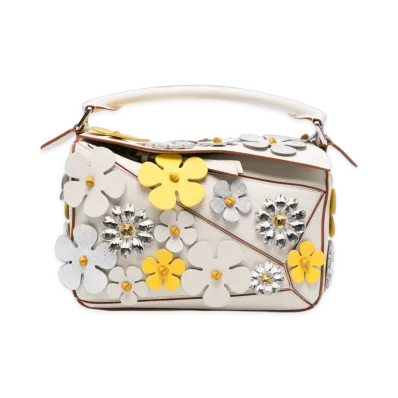 LOEWE Women's Paula's Ibiza Bags "White"