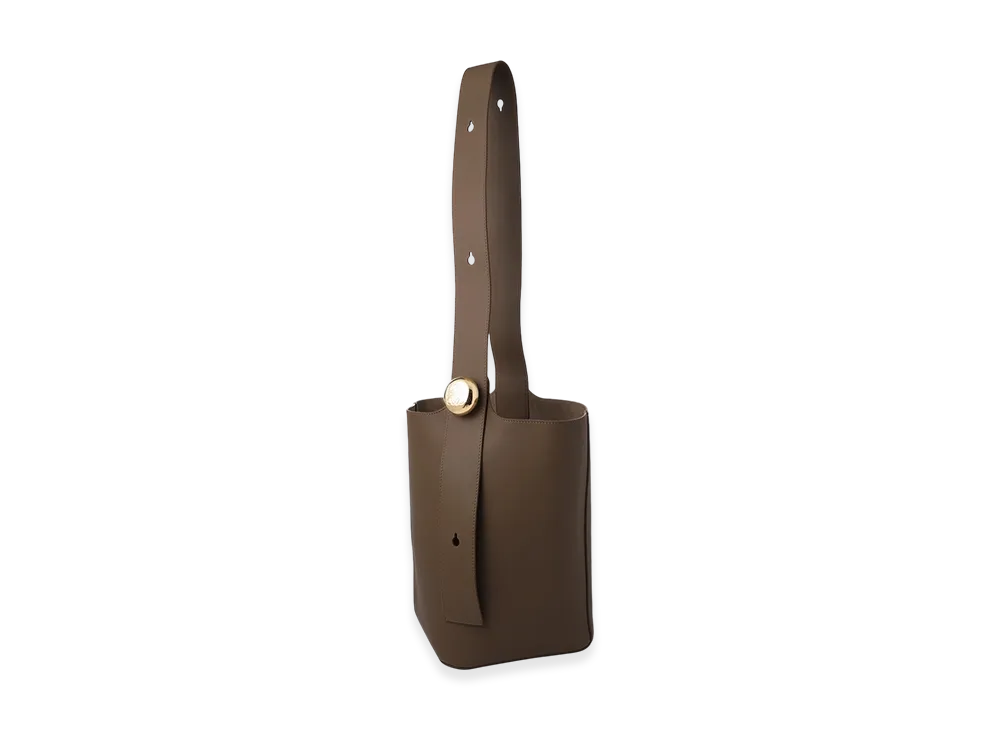 LOEWE Pebble Bucket Medium "Tundra"