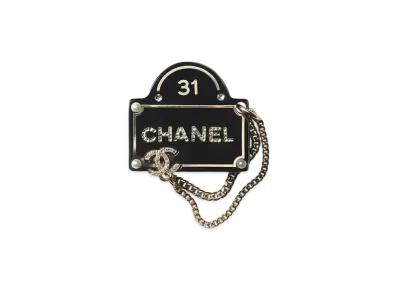 CHANEL Metal Brooch "Black/Gold"