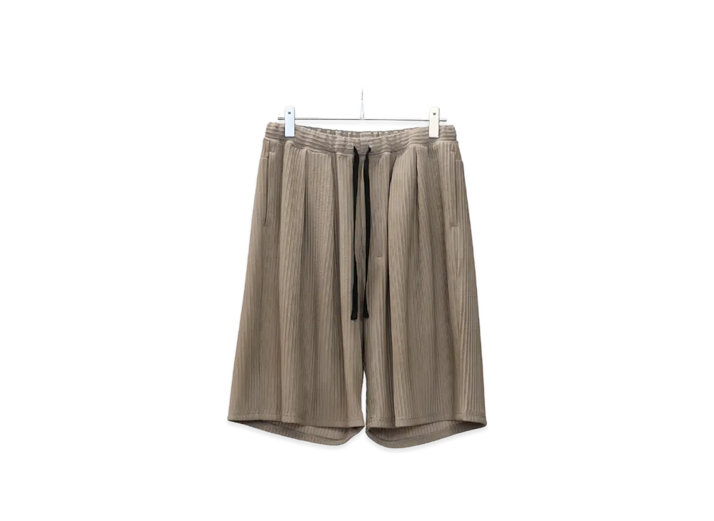 ANCELLM Wrinkled Stripe Tuck Short Pants "Greige"
