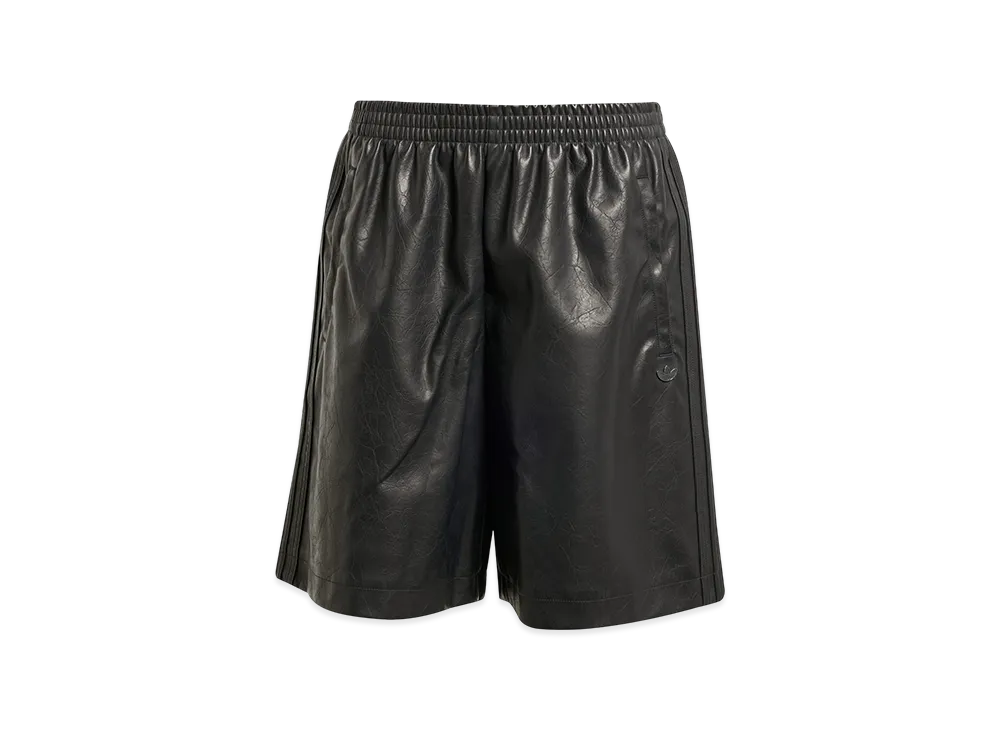 ショートパンツ ADIDAS Pleather Firebird Oversized Jort TF5D0207 7/23発売｜adidas Oliginals Women's Pleather Firebird